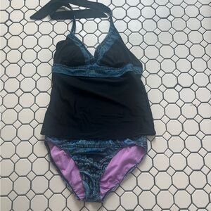 ATHLETA TANKINI SET ;Tankini Top size 32 B-C Tall and bottoms size Small